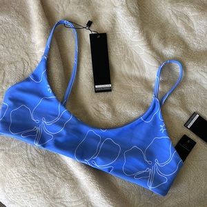 Vaya Island bikini top